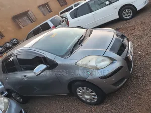 Toyota Vitz 2010 Gray