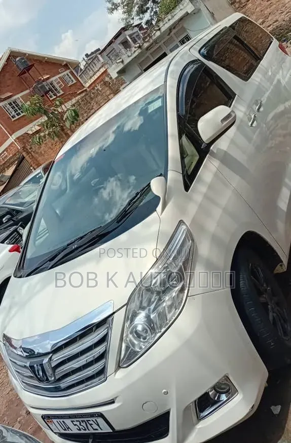 Toyota Alphard 2011 White