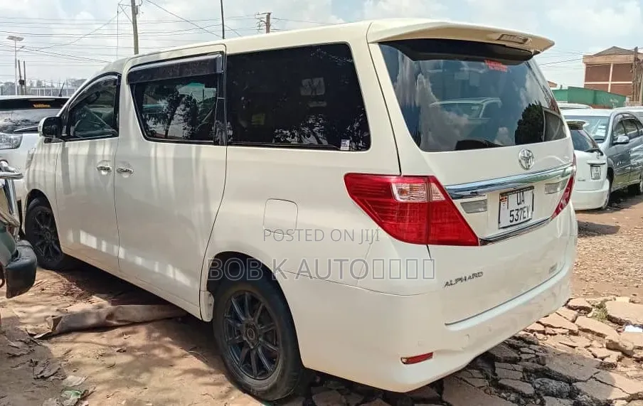 Toyota Alphard 2011 White