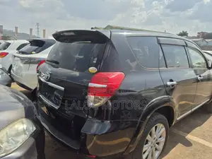 Toyota Vanguard 2013 Black