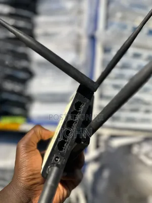Tenda N300 Router