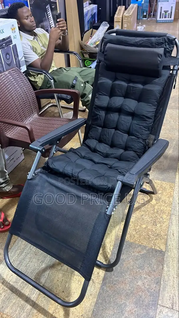 Adjustable Zero-Gravity Folding Recliner Chair,