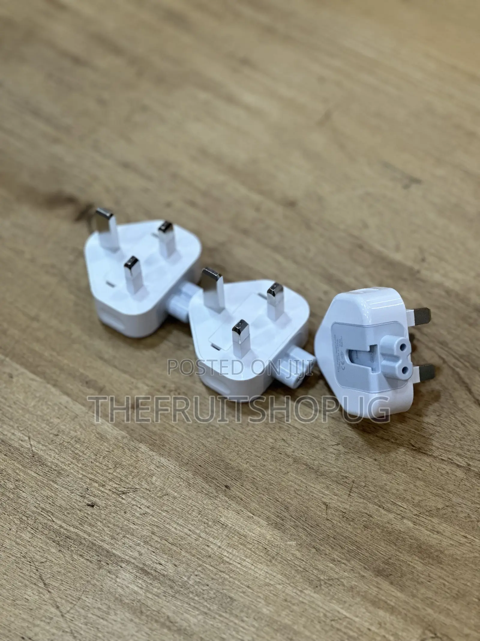 Apple Plug Adapter – UK 3-Pin