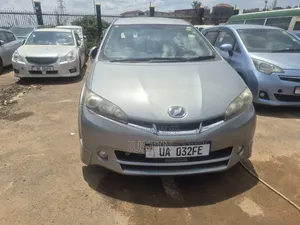Toyota Wish 2011 Silver
