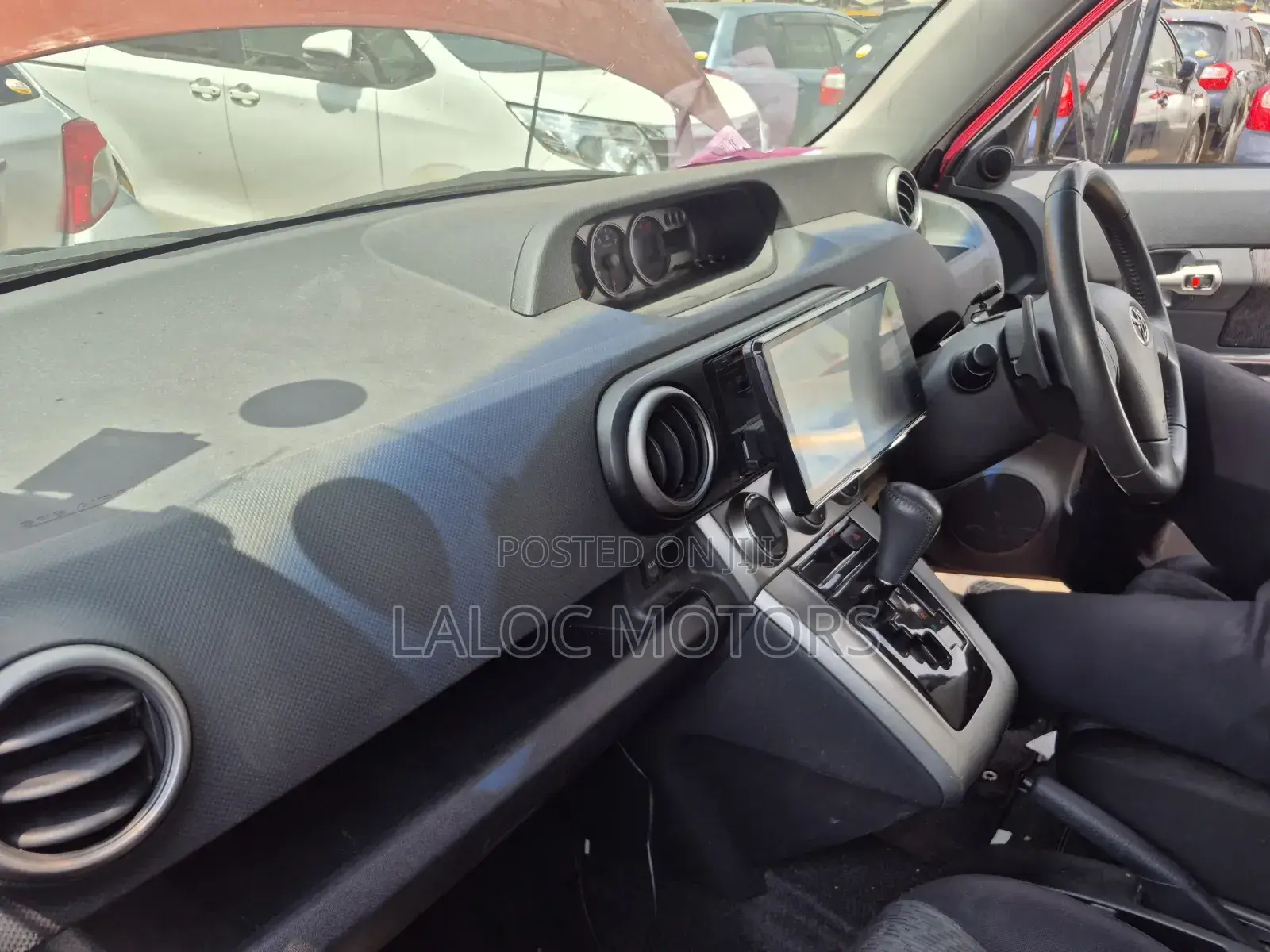 Toyota Rumion 1.5 FWD 2023 Red