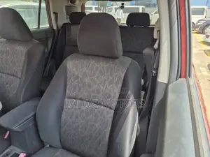 Toyota Rumion 1.5 FWD 2023 Red