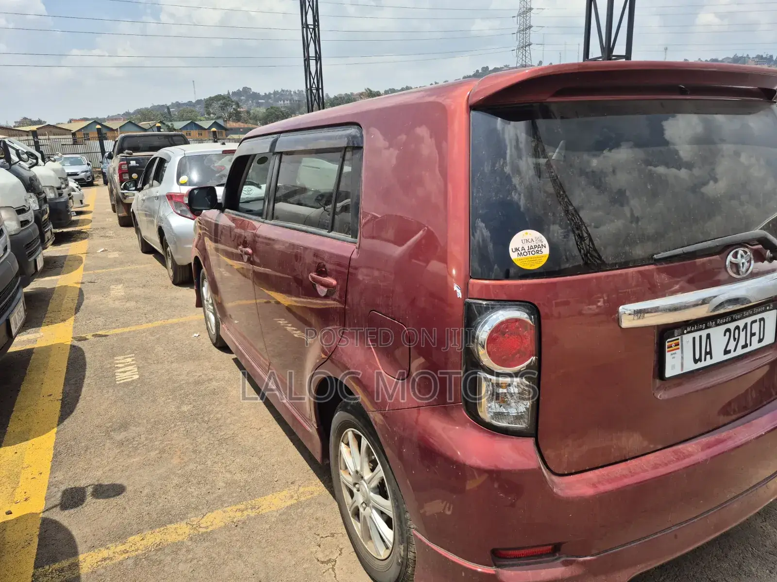 Toyota Rumion 1.5 FWD 2023 Red