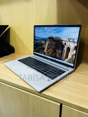 New Laptop HP ProBook 450 G9 8GB Intel Core i5 SSD 256GB