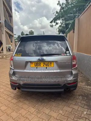 Subaru Forester 2011 Silver