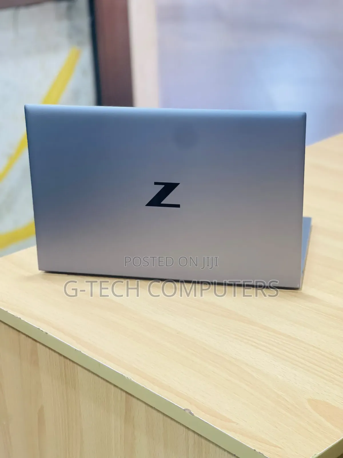 New Laptop HP ZBook Firefly G8 16GB Intel Core i7 SSD 512GB