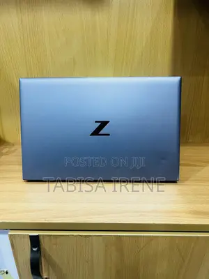 New Laptop HP ZBook Firefly 15 G7 16GB Intel Core i7 SSD 512GB