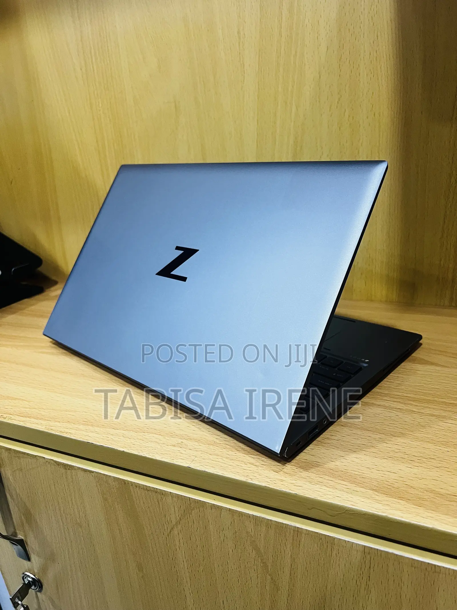 New Laptop HP ZBook Firefly 15 G7 16GB Intel Core i7 SSD 512GB
