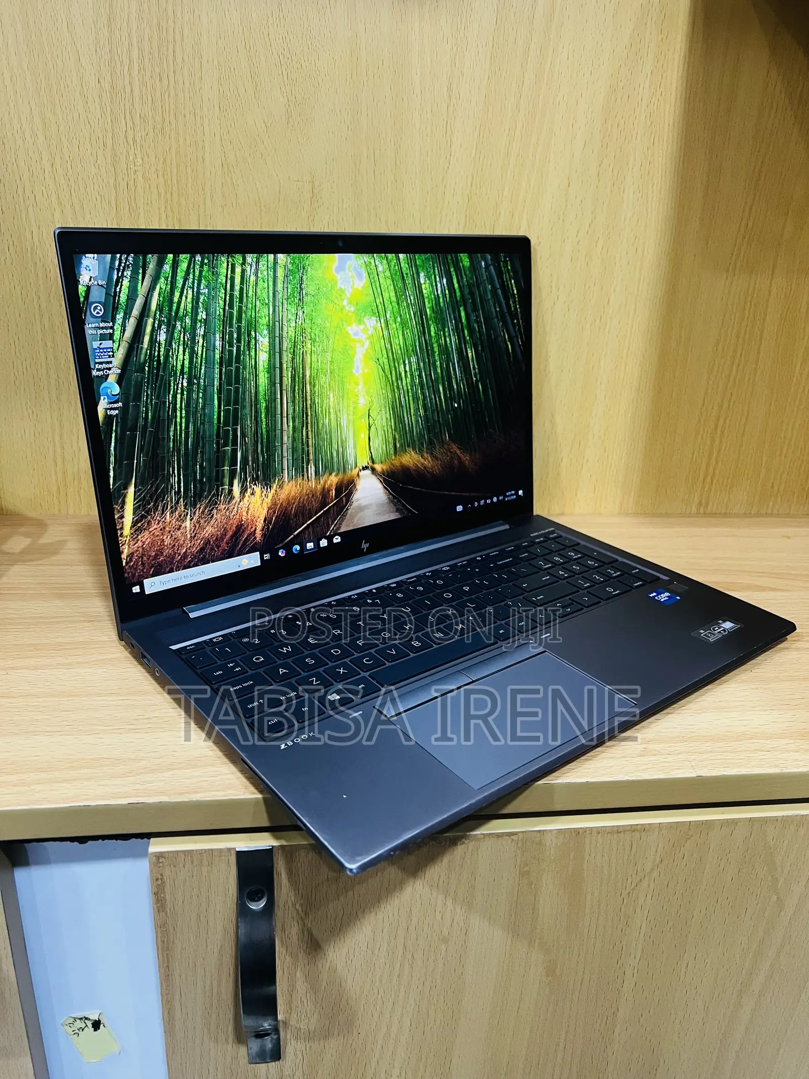 New Laptop HP ZBook Firefly 15 G7 16GB Intel Core i7 SSD 512GB