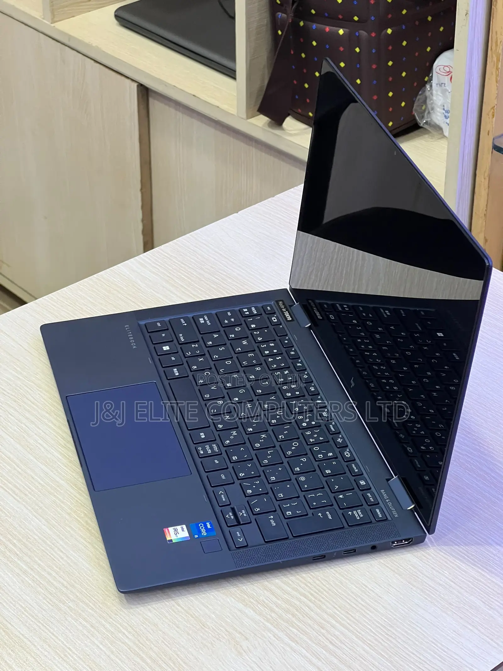 New Laptop HP Dragonfly G2 8GB Intel Core i5 SSD 512GB