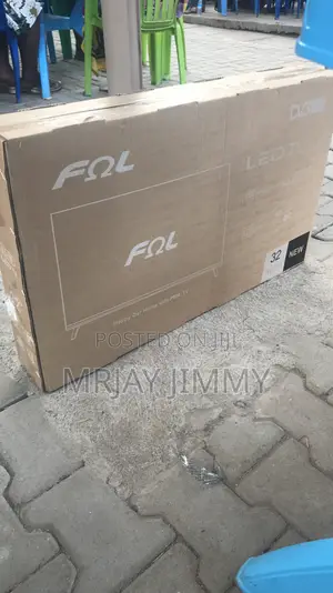 FQL 32 Inch Flat Screen