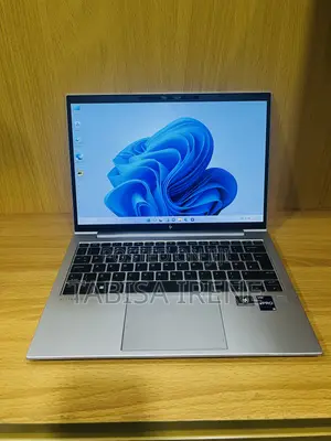 New Laptop HP EliteBook 830 G9 16GB Intel Core i7 SSD 256GB