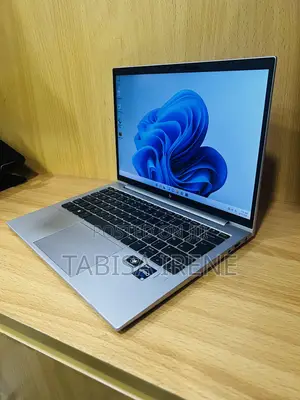 New Laptop HP EliteBook 830 G9 16GB Intel Core i7 SSD 256GB