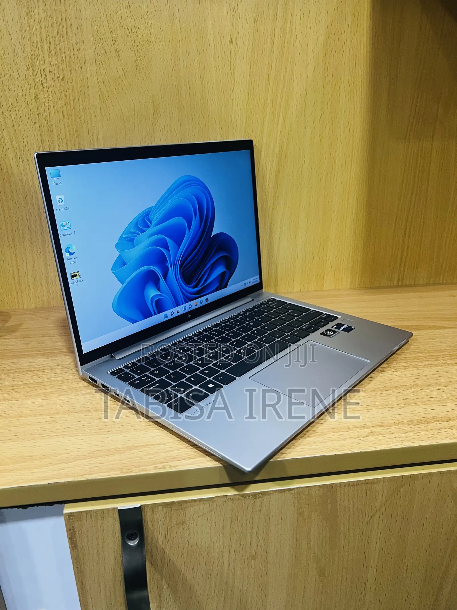 New Laptop HP EliteBook 830 G9 16GB Intel Core i7 SSD 256GB
