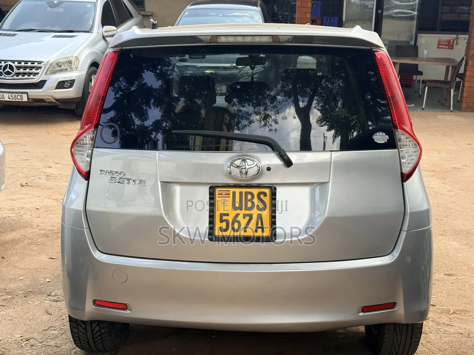 Toyota Passo Sette 2009 Silver