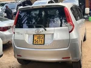 Toyota Passo Sette 2009 Silver