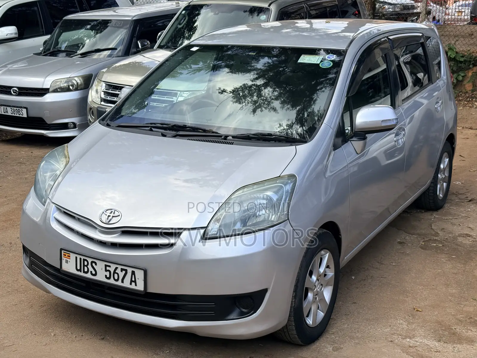 Toyota Passo Sette 2009 Silver