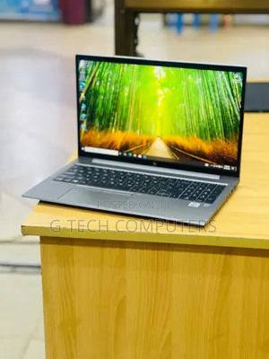 New Laptop HP ZBook Firefly 15 G7 16GB Intel Core i7 SSD 256GB