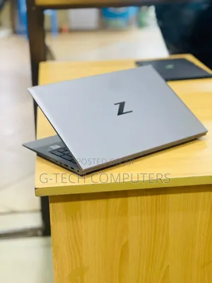 New Laptop HP ZBook Firefly 15 G7 16GB Intel Core i7 SSD 256GB