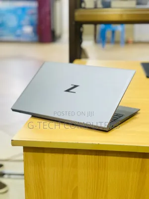 New Laptop HP ZBook Firefly 15 G7 16GB Intel Core i7 SSD 256GB