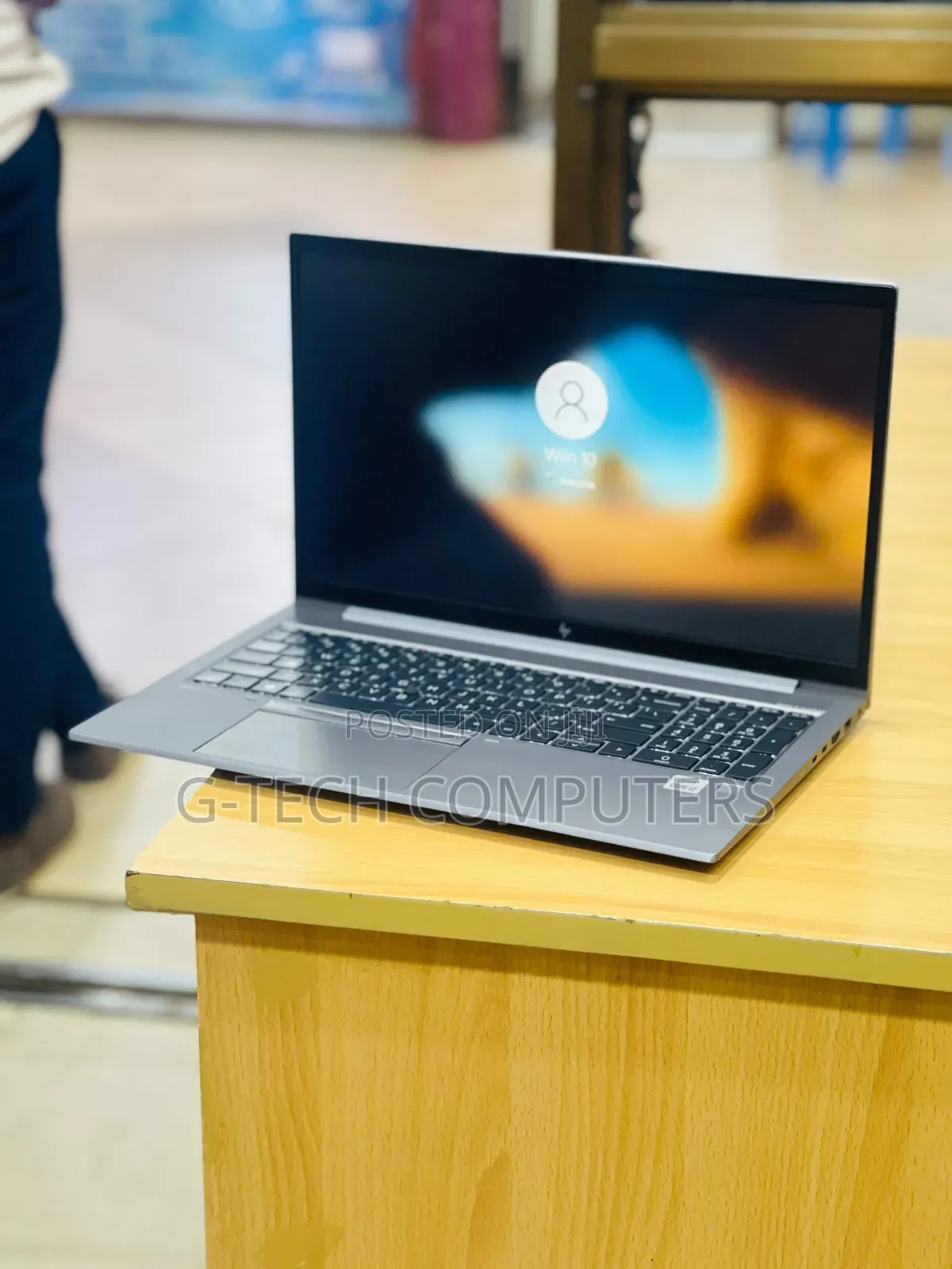 New Laptop HP ZBook Firefly 15 G7 16GB Intel Core i7 SSD 256GB