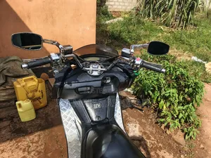 Yamaha 2013 Black