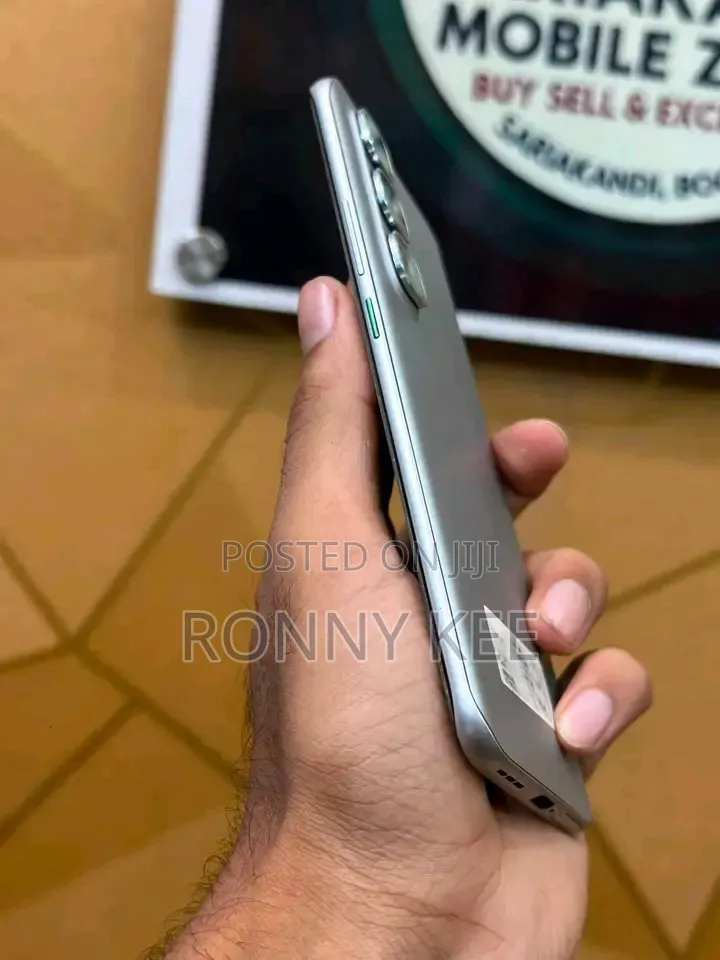 New Infinix Hot 60 Pro+ 256 GB Gold