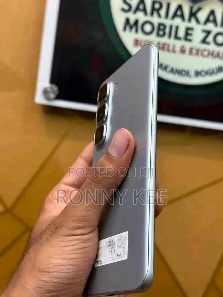 New Infinix Hot 60 Pro+ 256 GB Gold