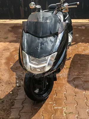 Yamaha 2013 Black