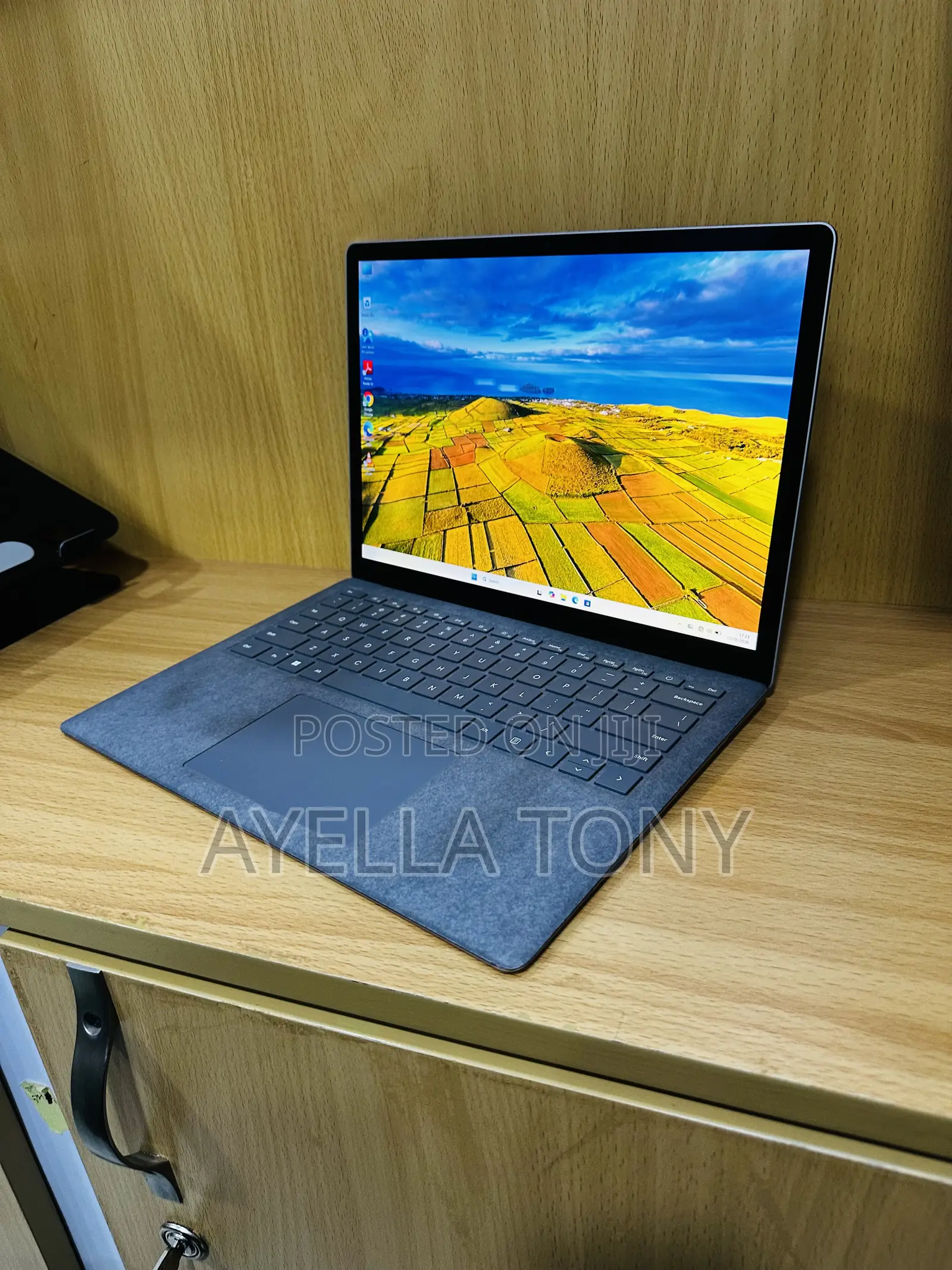 New Laptop Microsoft Surface Laptop 5 8GB Intel Core i7 SSD 256GB