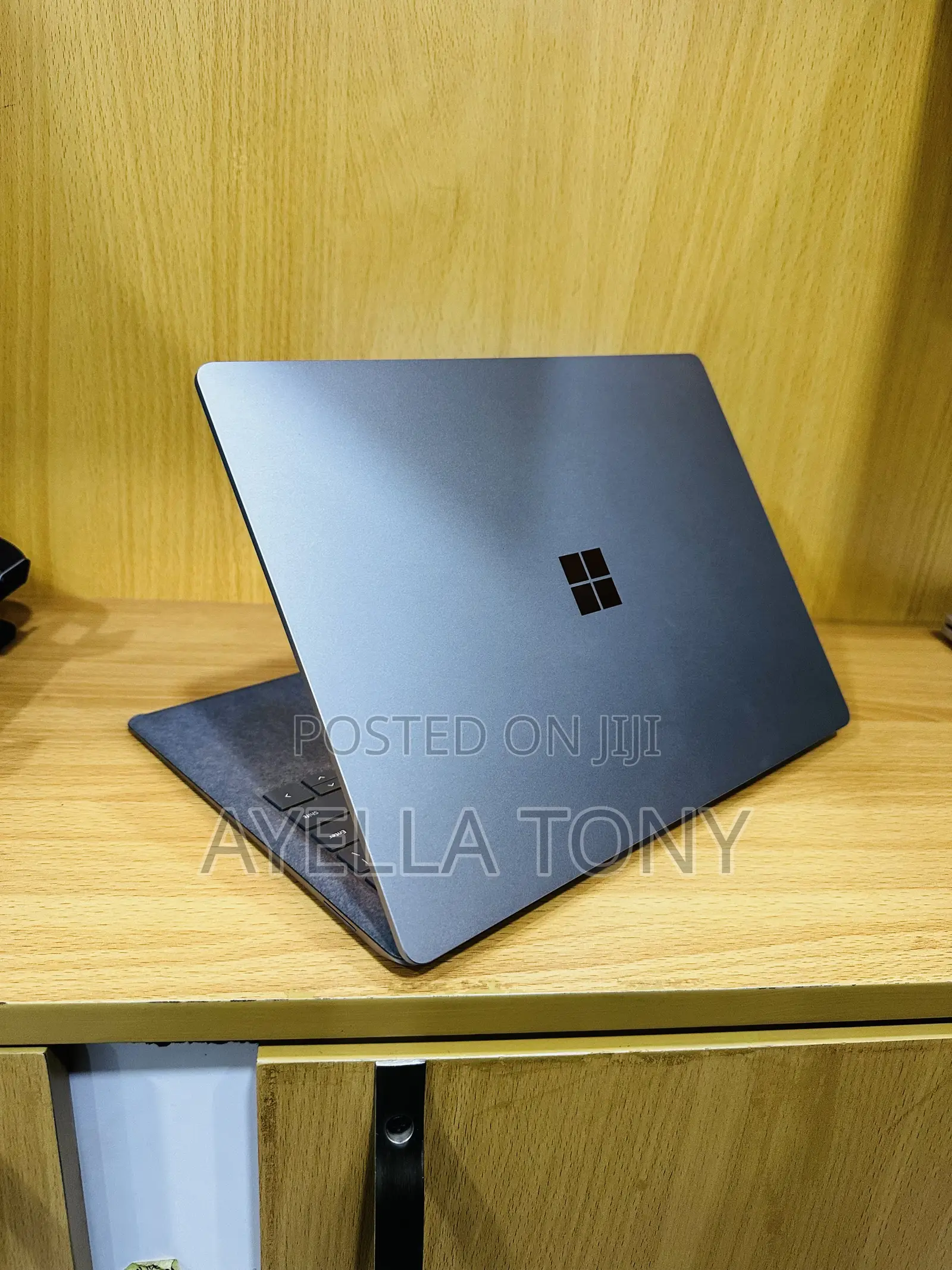 New Laptop Microsoft Surface Laptop 5 8GB Intel Core i7 SSD 256GB