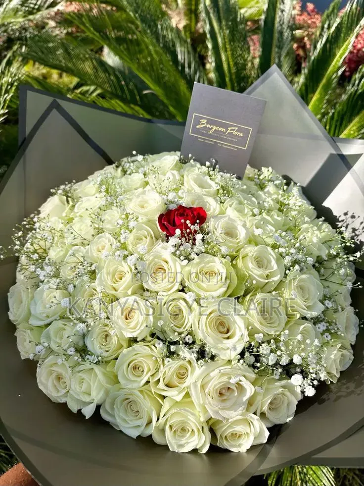 Surprise Fresh Flower Bouquet for Lovers