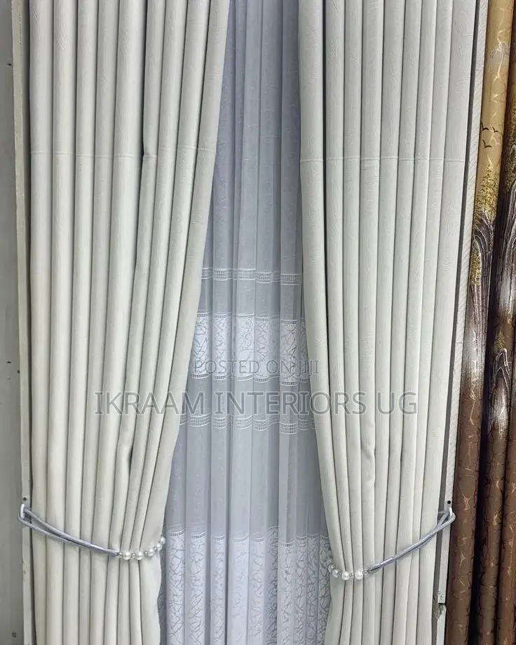 The Curtain Has Perceived Size and Light Equality
