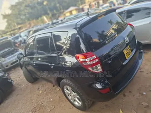 Toyota RAV4 2010 Black