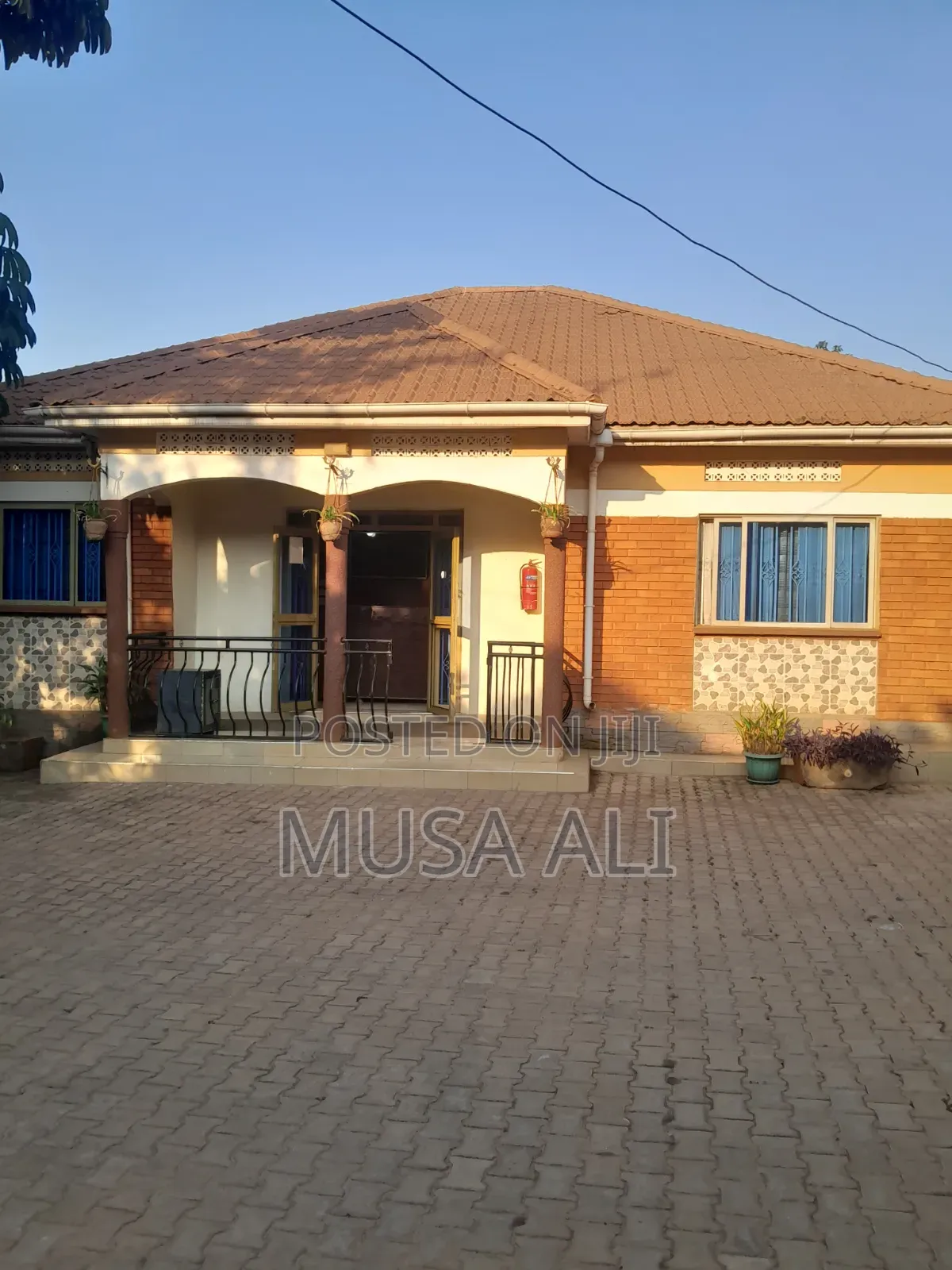 Furnished 12bdrm House in Mutundwe Village, Makindye for rent