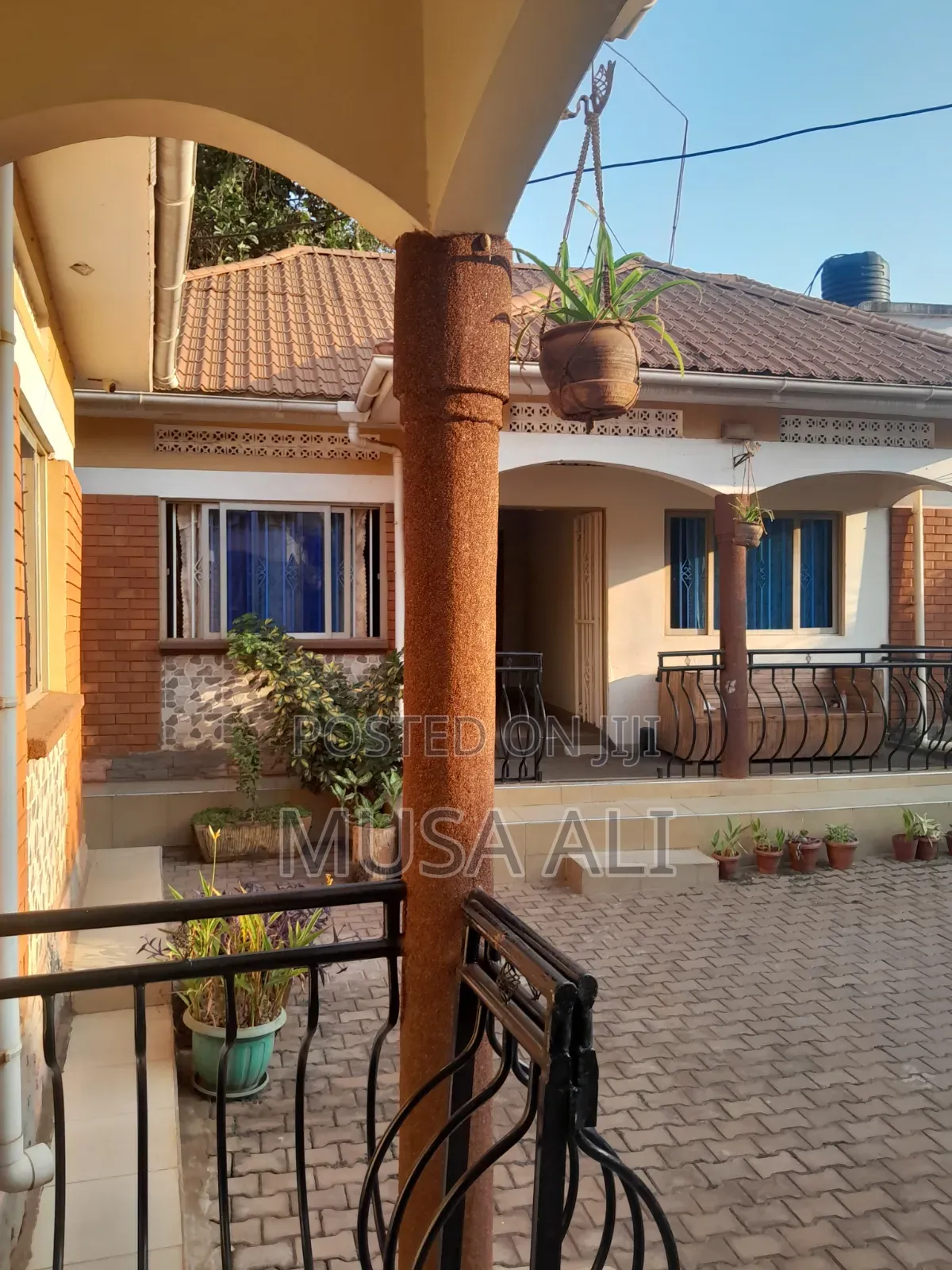 Furnished 12bdrm House in Mutundwe Village, Makindye for rent