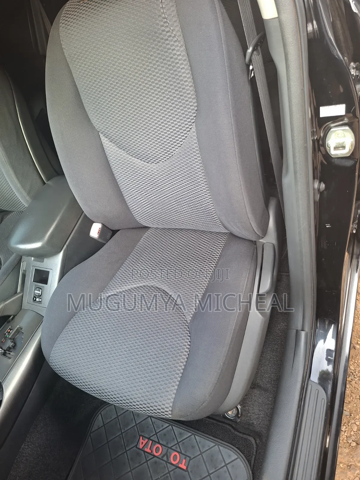 Toyota RAV4 2010 Black