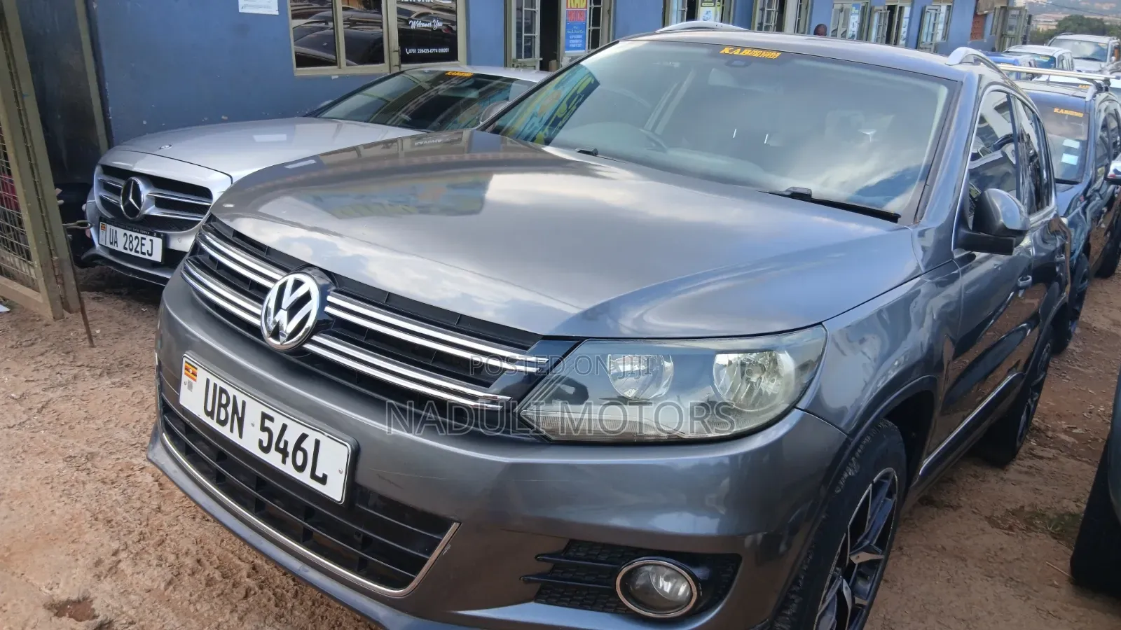 Volkswagen Tiguan 2010 Gray