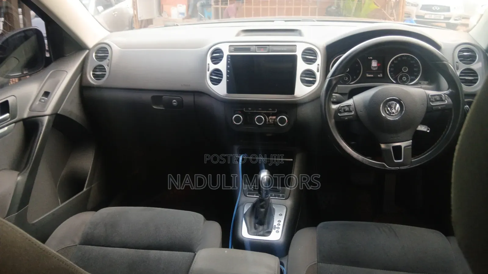 Volkswagen Tiguan 2010 Gray