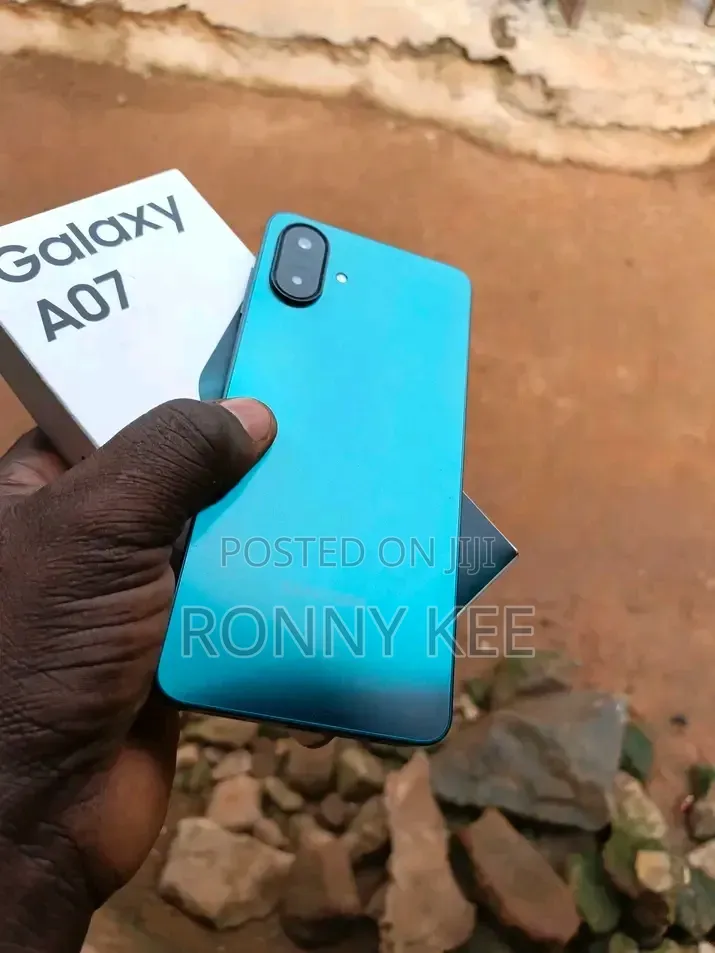 New Samsung Galaxy A07 5G 128 GB Green