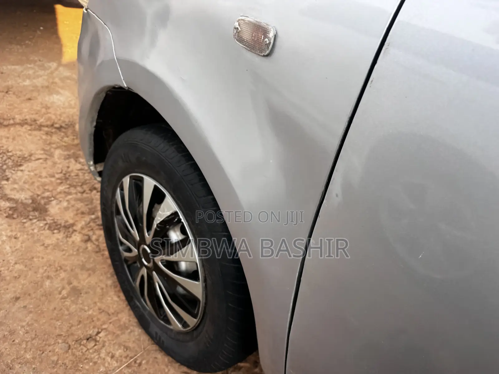 Toyota Sienta 2006 Silver