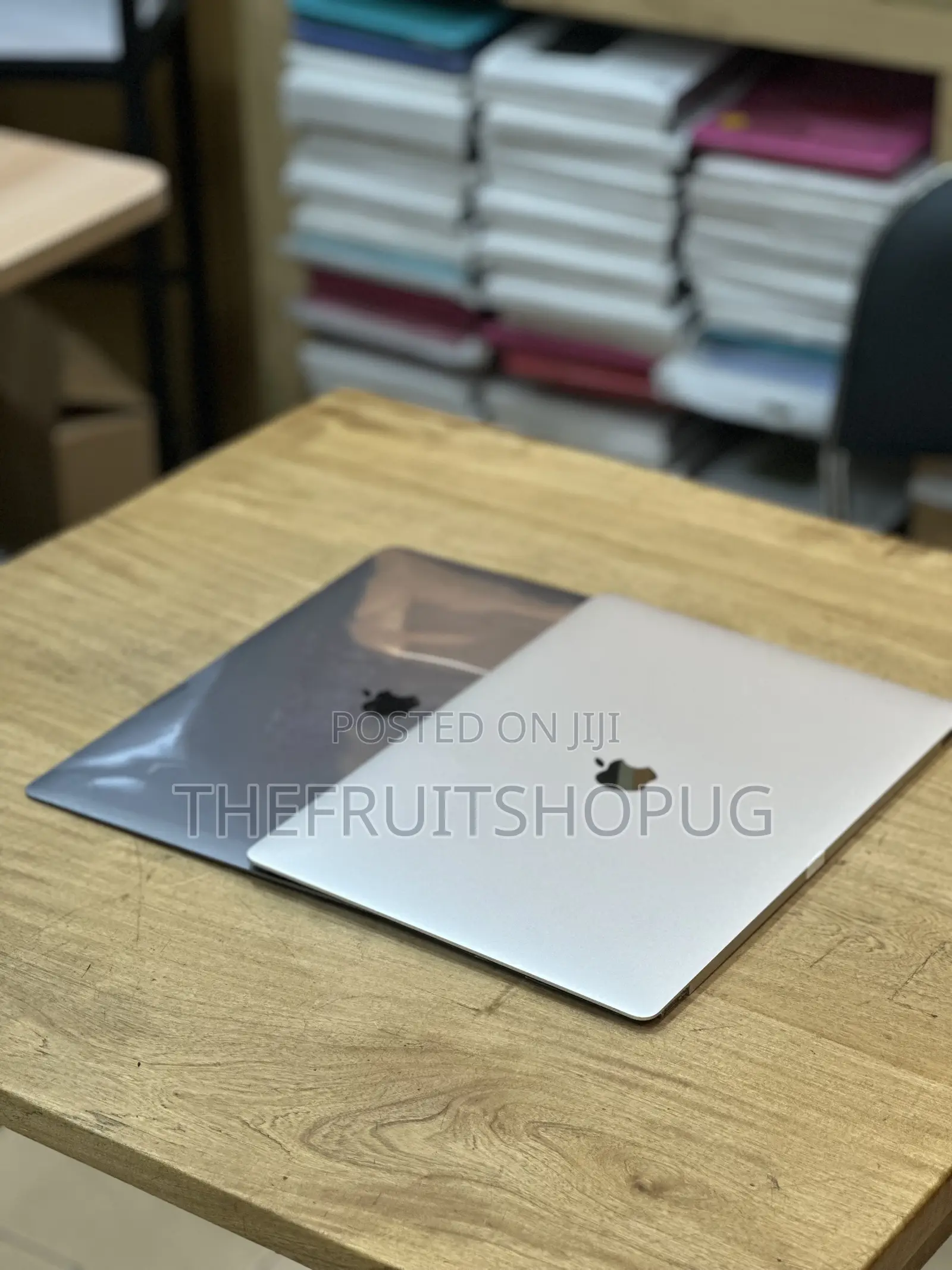 New Laptop Apple MacBook Pro 8GB Intel Core i7 SSD 128GB