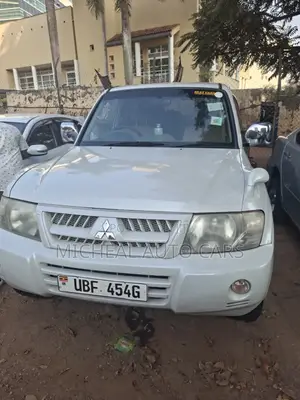 Mitsubishi Pajero 2006 White