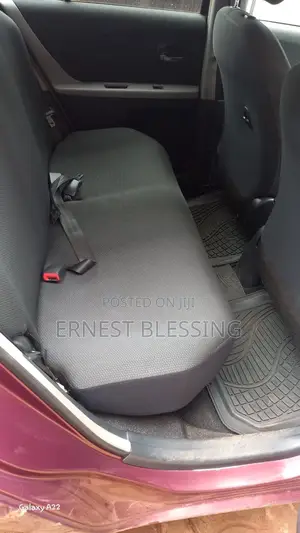 Toyota Vitz 2006 Maroon