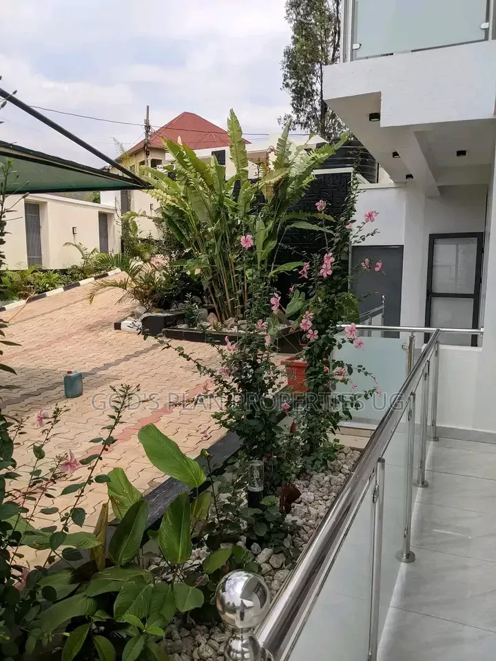 4bdrm Duplex in Munyonyo Estate, Central Division for rent