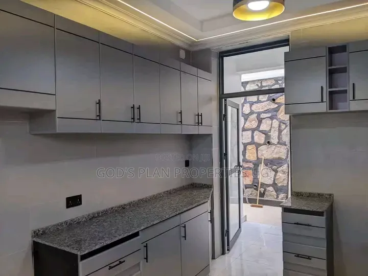 4bdrm Duplex in Munyonyo Estate, Central Division for rent
